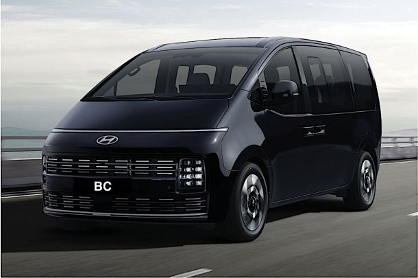 Hyundai STARIA 11-seater van automatic ( new 2026 )