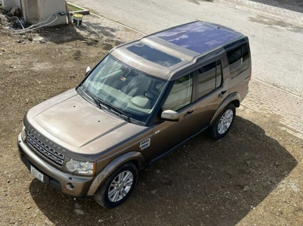 Landrover Discovery with 5 seats
